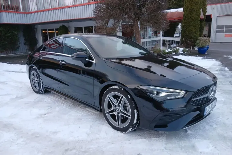 Mercedes-Benz CLA 180 din 2024 cu 13.650 km - oferta MER172362 - foto 2