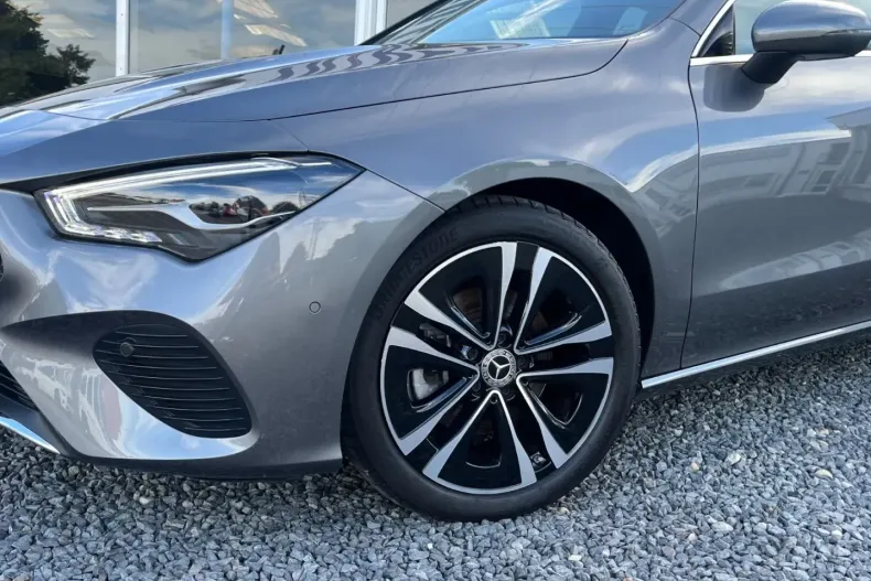 Mercedes-Benz CLA 180 din 2024 cu 17.500 km - oferta MER172366 - foto 4