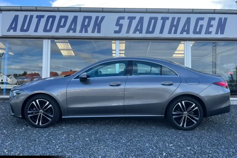 Mercedes-Benz CLA 180 din 2024 cu 17.500 km - oferta MER172366 - foto 5