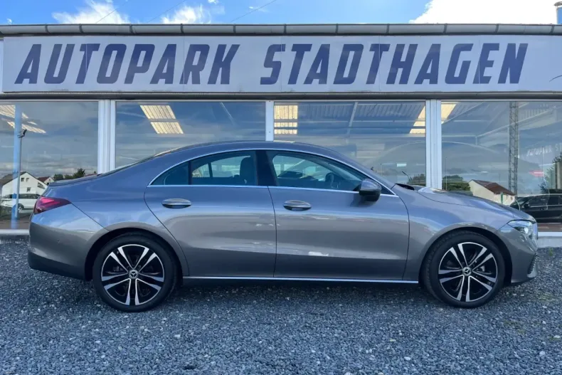 Mercedes-Benz CLA 180 din 2024 cu 17.500 km - oferta MER172366 - foto 9