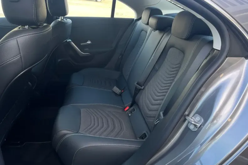 Mercedes-Benz CLA 180 din 2024 cu 17.500 km - oferta MER172366 - foto 25