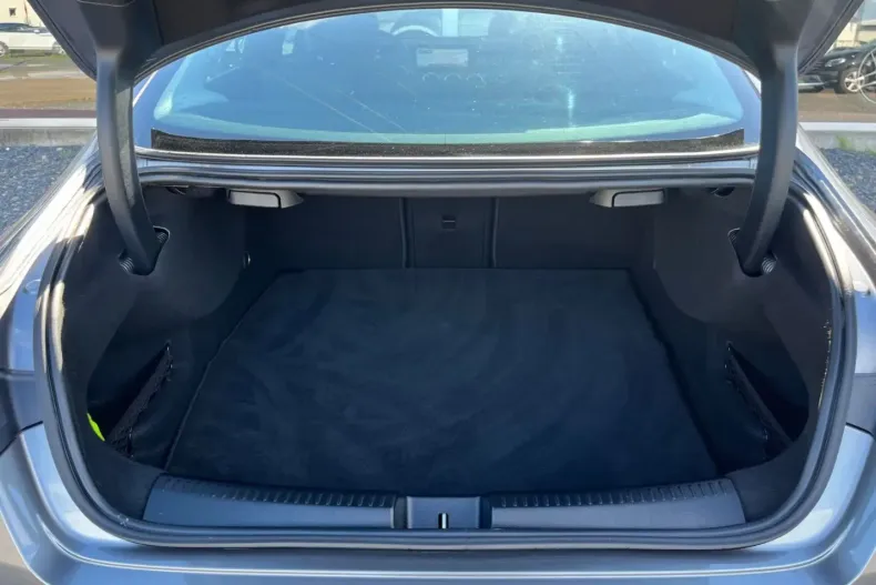 Mercedes-Benz CLA 180 din 2024 cu 17.500 km - oferta MER172366 - foto 26