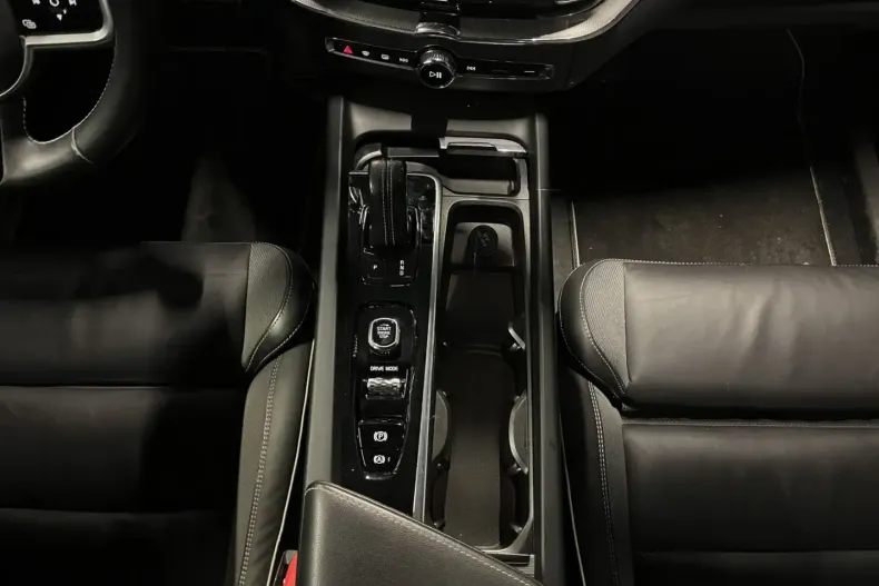 Volvo XC60 din 2021 cu 72.500 km - oferta VOL172367 - foto 18