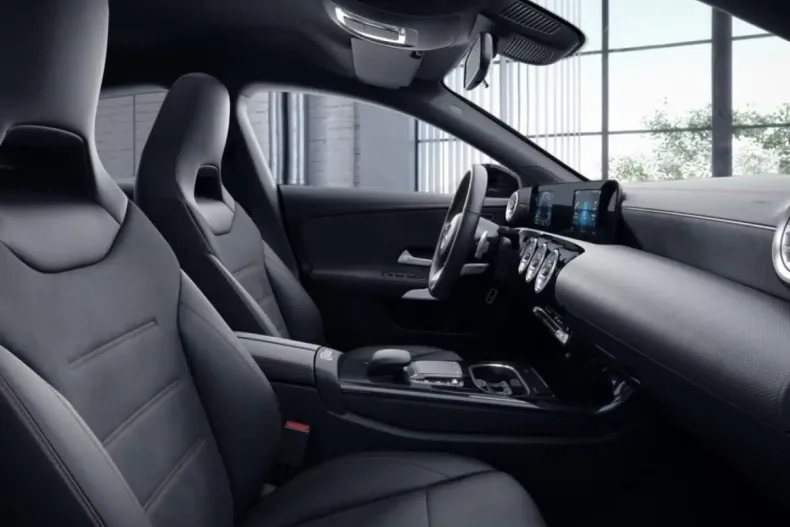 Mercedes-Benz CLA 250 din 2022 cu 29.687 km - oferta MER172370 - foto 7