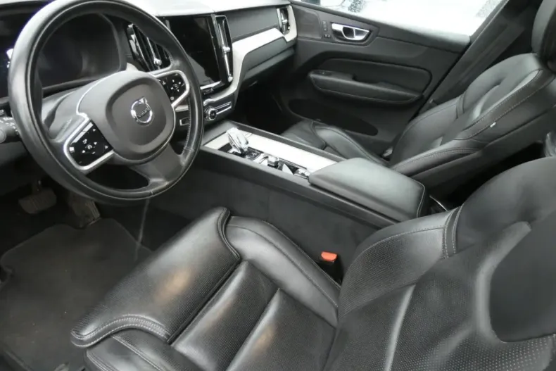 Volvo XC60 din 2021 cu 74.800 km - oferta VOL172371 - foto 5