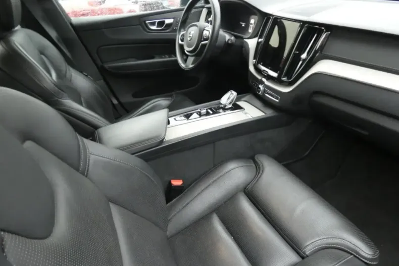 Volvo XC60 din 2021 cu 74.800 km - oferta VOL172371 - foto 7