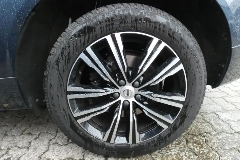 Volvo XC60 din 2021 cu 74.800 km - oferta VOL172371 - foto 8