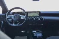 Mercedes-Benz CLA 200 din 2023 cu 49.999 km - oferta MER172372 - foto 9