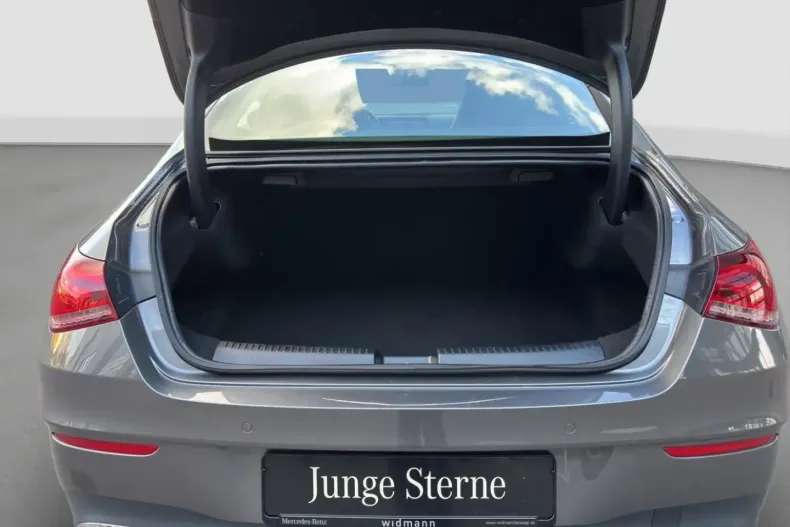 Mercedes-Benz CLA 200 din 2023 cu 49.999 km - oferta MER172372 - foto 18