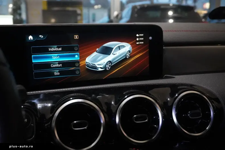 Mercedes-Benz CLA 200 din 2023 cu 55.250 km - oferta MER172374 - foto 28