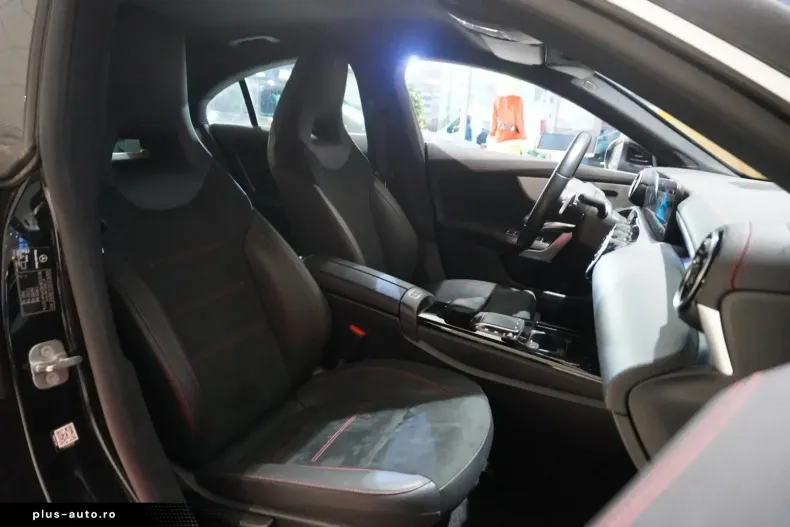 Mercedes-Benz CLA 200 din 2023 cu 55.250 km - oferta MER172374 - foto 40
