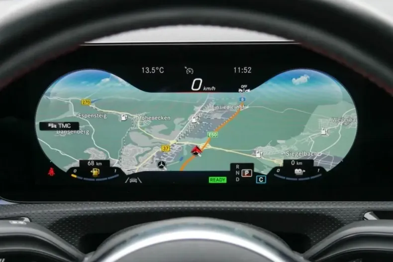 Mercedes-Benz CLA 250 din 2022 cu 50.559 km - oferta MER172375 - foto 11