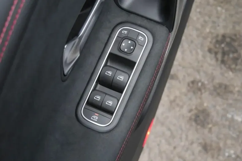 Mercedes-Benz CLA 250 din 2022 cu 50.559 km - oferta MER172375 - foto 13