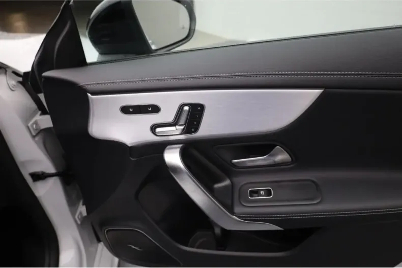 Mercedes-Benz CLA 45 AMG din 2022 cu 29.000 km - oferta MER172376 - foto 14