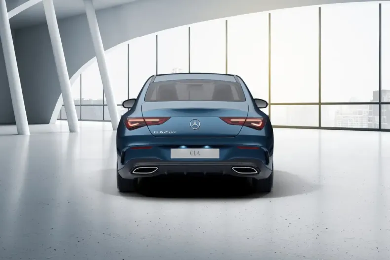 Mercedes-Benz CLA 250 din 2022 cu 44.805 km - oferta MER172377 - foto 4