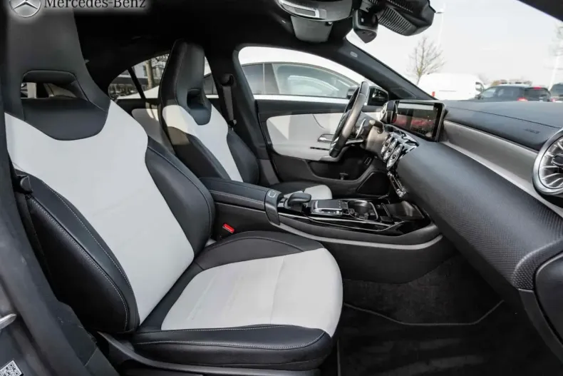 Mercedes-Benz CLA 35 AMG din 2022 cu 53.210 km - oferta MER172378 - foto 5