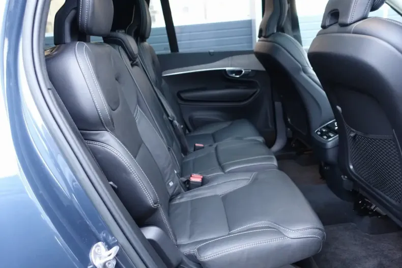 Volvo XC90 din 2023 cu 39.459 km - oferta VOL172379 - foto 11