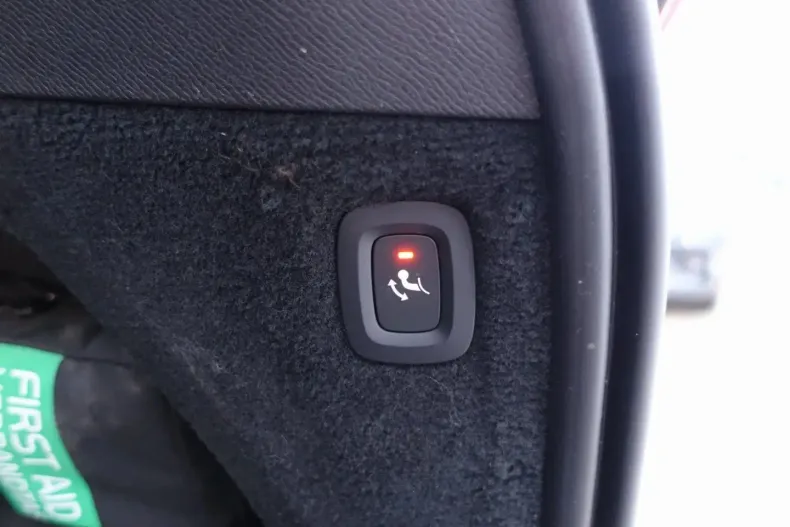 Volvo XC90 din 2023 cu 39.459 km - oferta VOL172379 - foto 23