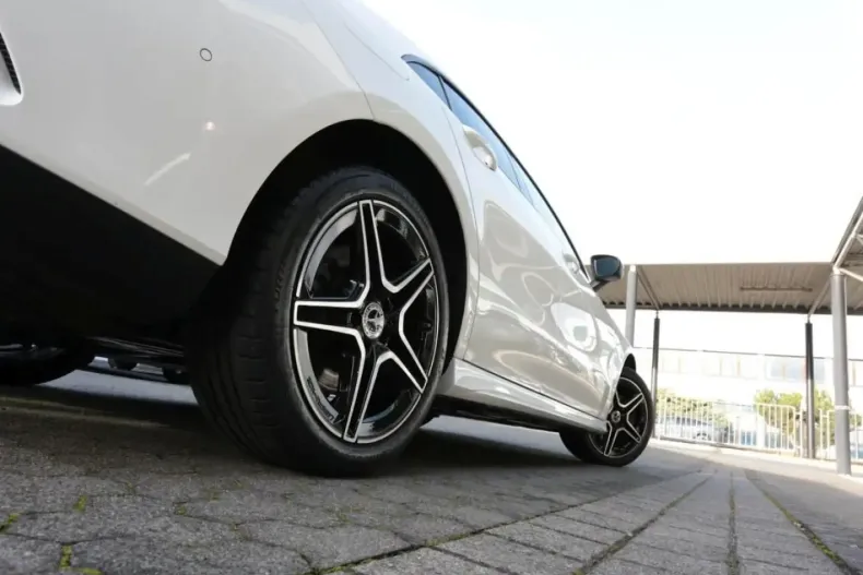 Mercedes-Benz CLA 250 din 2022 cu 50.760 km - oferta MER172380 - foto 5