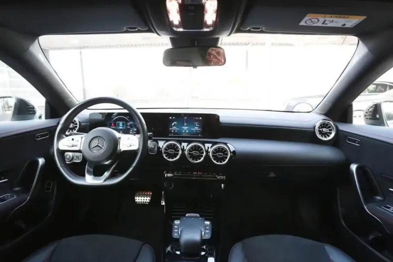 Mercedes-Benz CLA 250 din 2022 cu 50.760 km - oferta MER172380 - foto 12