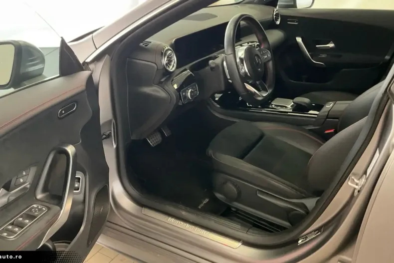 Mercedes-Benz CLA 250 din 2022 cu 33.215 km - oferta MER172381 - foto 5