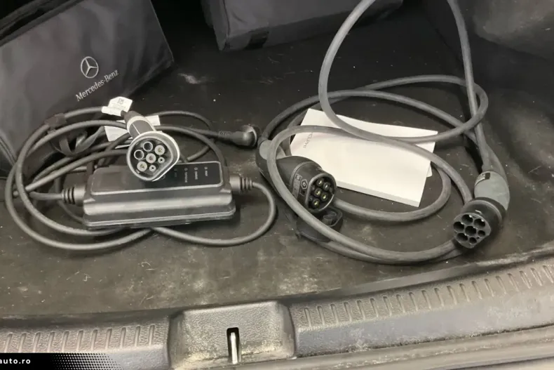 Mercedes-Benz CLA 250 din 2022 cu 33.215 km - oferta MER172381 - foto 14