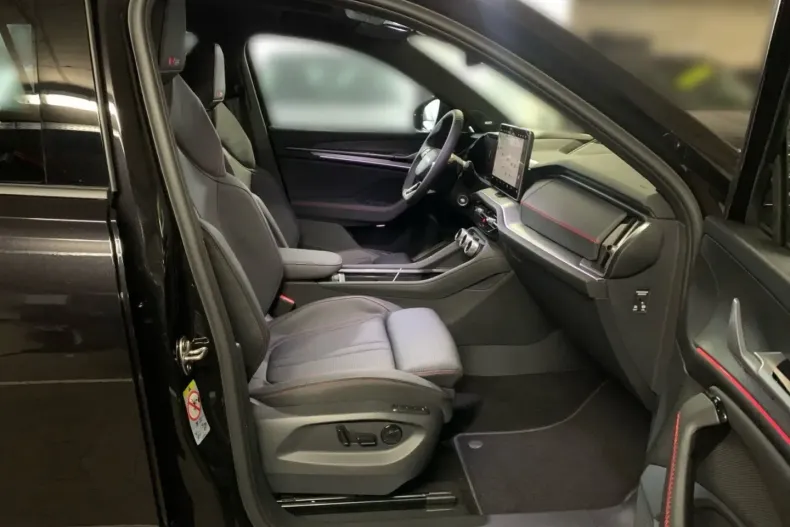 Skoda Kodiaq din 2025 cu 6.500 km - oferta SKO172383 - foto 12