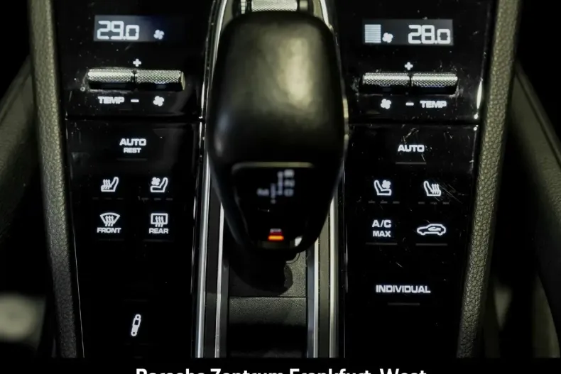 Porsche Cayenne din 2022 cu 81.450 km - oferta POR172388 - foto 27