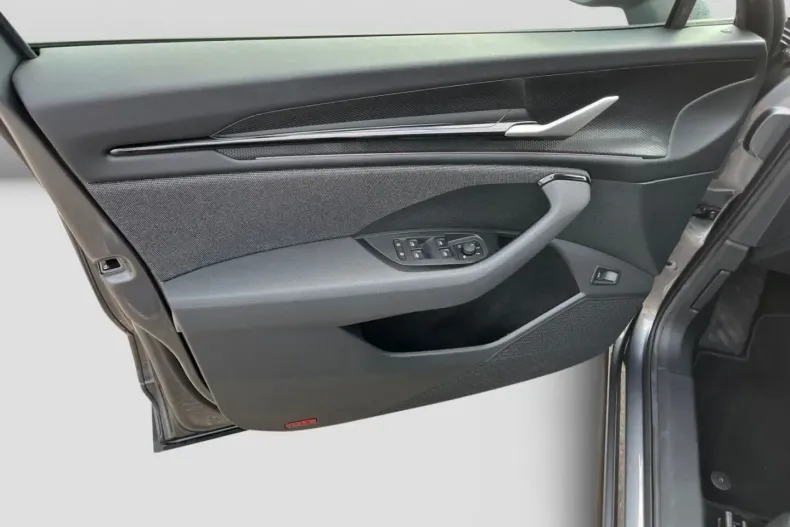 Skoda Kodiaq din 2025 cu 39.990 km - oferta SKO172390 - foto 12