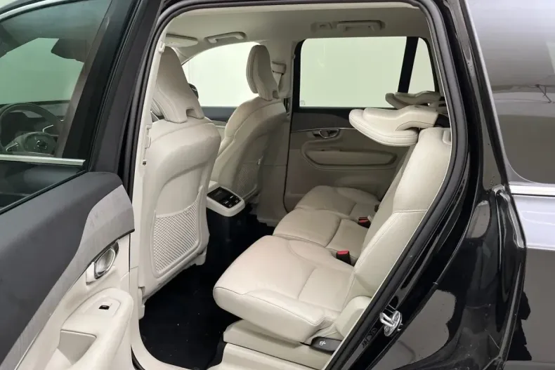 Volvo XC90 din 2024 cu 44.606 km - oferta VOL172391 - foto 7