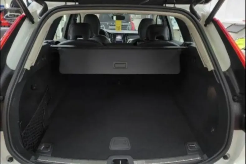 Volvo XC60 din 2023 cu 58.300 km - oferta VOL172394 - foto 7