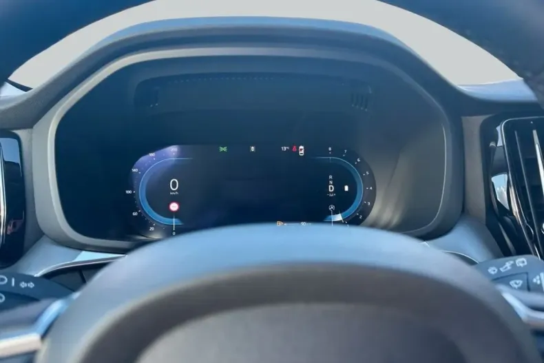 Volvo XC60 din 2024 cu 8.424 km - oferta VOL172395 - foto 12