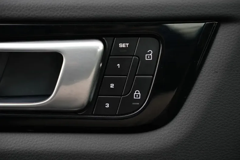 Porsche Cayenne din 2022 cu 80.000 km - oferta POR172399 - foto 38