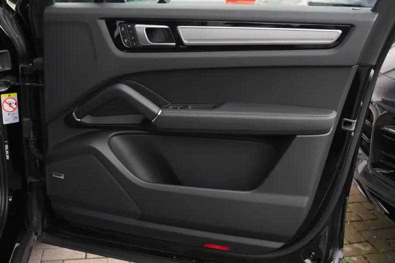 Porsche Cayenne din 2022 cu 80.000 km - oferta POR172399 - foto 47