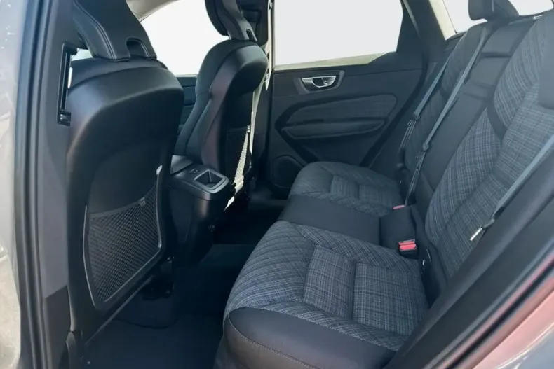 Volvo XC60 din 2024 cu 13.088 km - oferta VOL172405 - foto 5