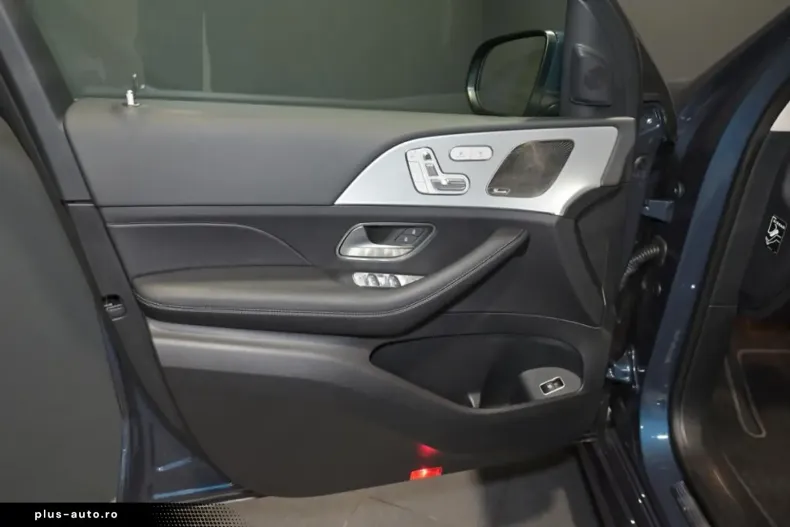 Mercedes-Benz GLE 350 din 2024 cu 13.900 km - oferta MER172406 - foto 17