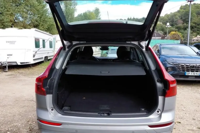 Volvo XC60 din 2023 cu 55.897 km - oferta VOL172408 - foto 5