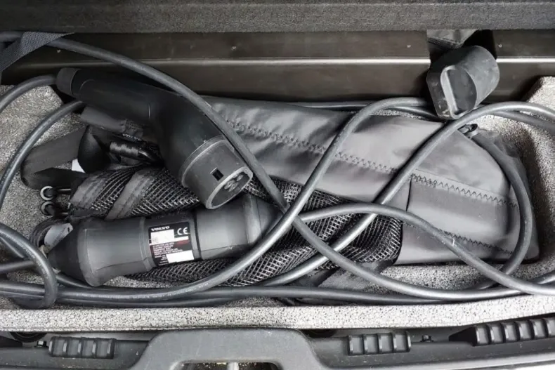 Volvo XC60 din 2023 cu 55.897 km - oferta VOL172408 - foto 8