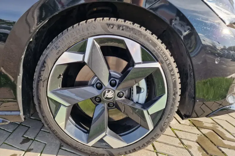 Skoda Superb din 2025 cu 2.963 km - oferta SKO172412 - foto 4