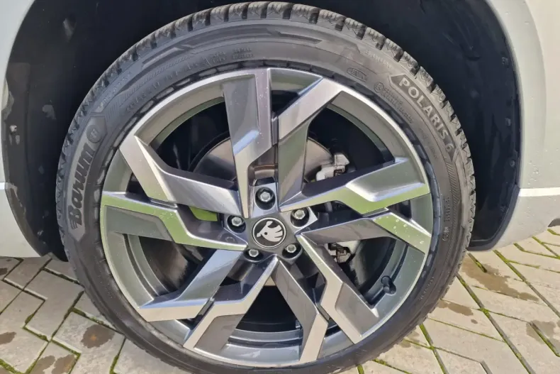 Skoda Karoq din 2025 cu 11.516 km - oferta SKO172418 - foto 4