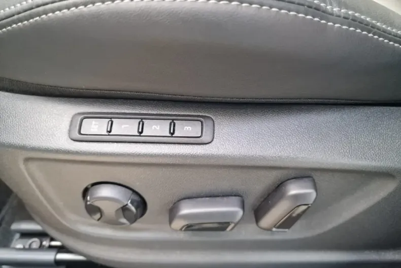 Skoda Karoq din 2025 cu 11.516 km - oferta SKO172418 - foto 13