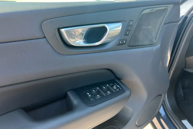 Volvo XC60 din 2022 cu 79.300 km - oferta VOL172422 - foto 10