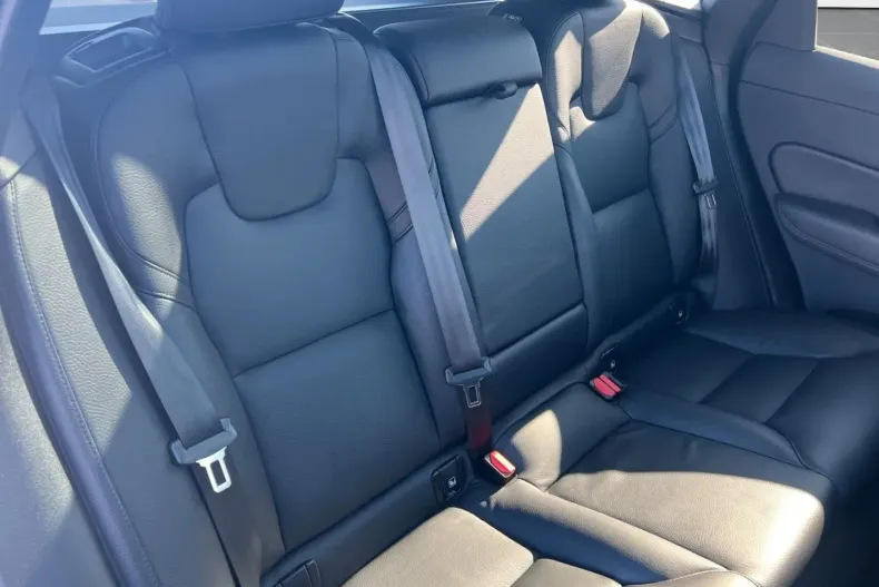 Volvo XC60 din 2022 cu 79.300 km - oferta VOL172422 - foto 14