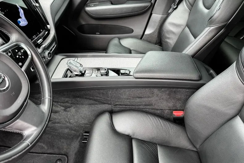 Volvo XC60 din 2022 cu 51.781 km - oferta VOL172424 - foto 8