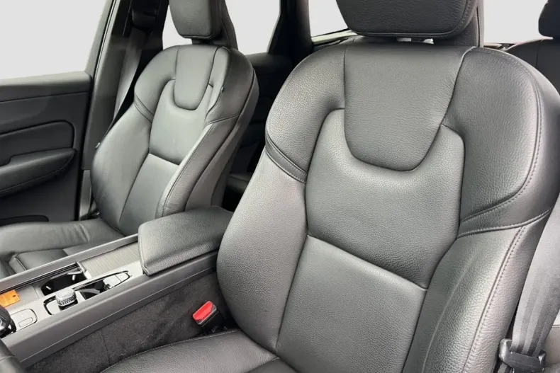 Volvo XC60 din 2022 cu 26.945 km - oferta VOL172425 - foto 9