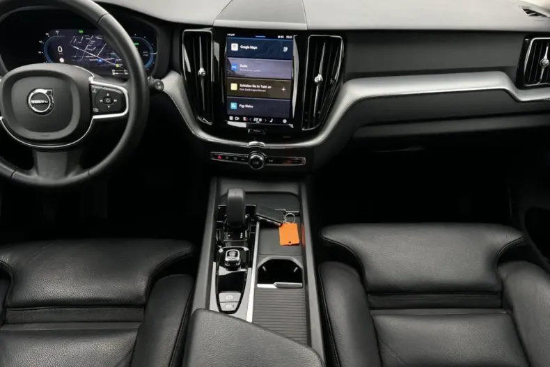 Volvo XC60 din 2022 cu 26.945 km - oferta VOL172425 - foto 10