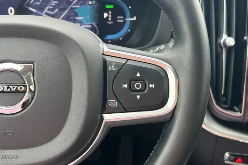 Volvo XC60 din 2022 cu 26.945 km - oferta VOL172425 - foto 13