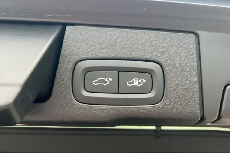 Volvo XC60 din 2022 cu 26.945 km - oferta VOL172425 - foto 23