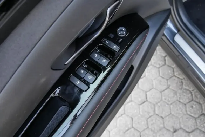 Hyundai TUCSON din 2023 cu 37.045 km - oferta HYU172428 - foto 12