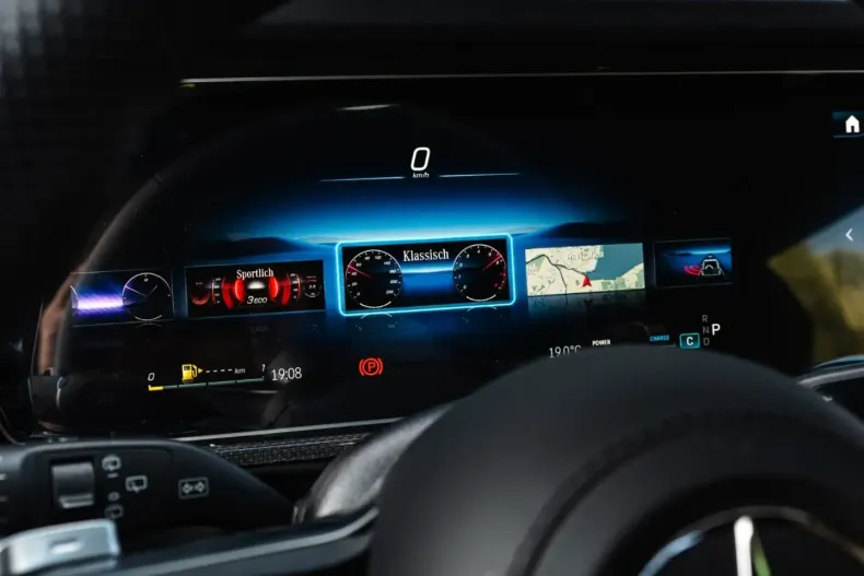 Mercedes-Benz G 450 din 2024 cu 3.000 km - oferta MER172433 - foto 33